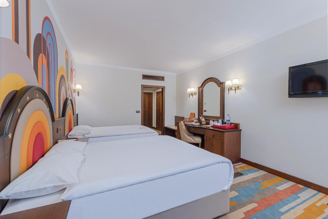 Megasaray Westbeach Antalya Luaran gambar A room at the hotel
