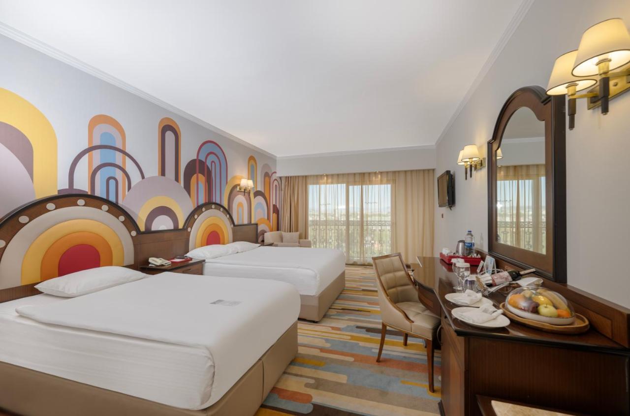 Megasaray Westbeach Antalya Luaran gambar A room at the hotel