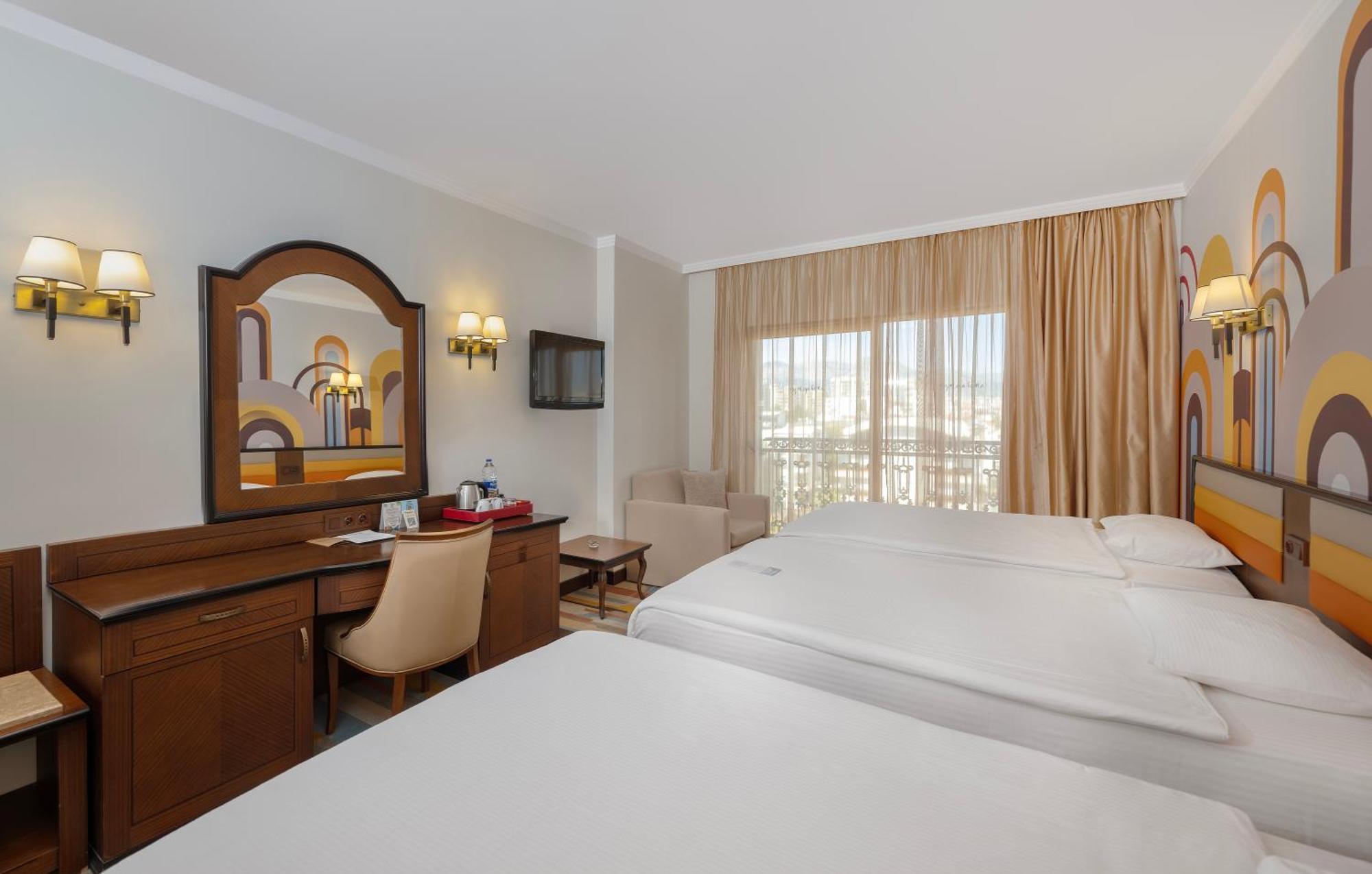 Megasaray Westbeach Antalya Luaran gambar A room at the hotel